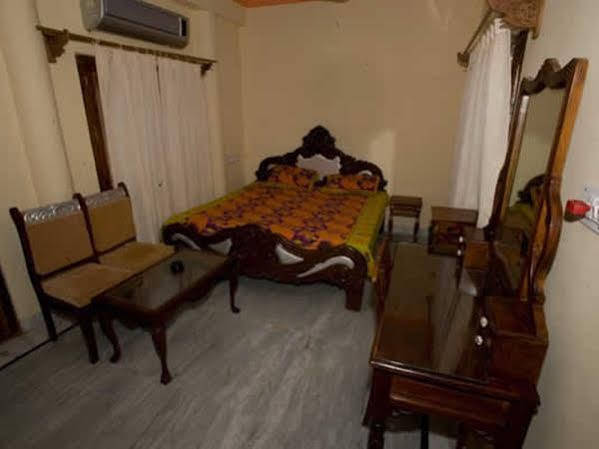 Aroma Hotel Pushkar Eksteriør billede